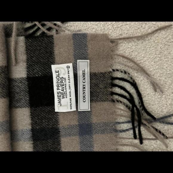 BNWOT James Pringle Country Camel Plaid Scarf 100% Wool - Picture 3 of 3